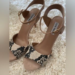Steve Madden heels Size 9